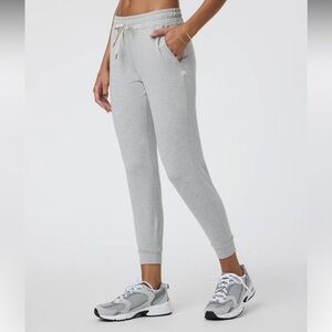 Vuori DreamKnit ™ Performance Joggers